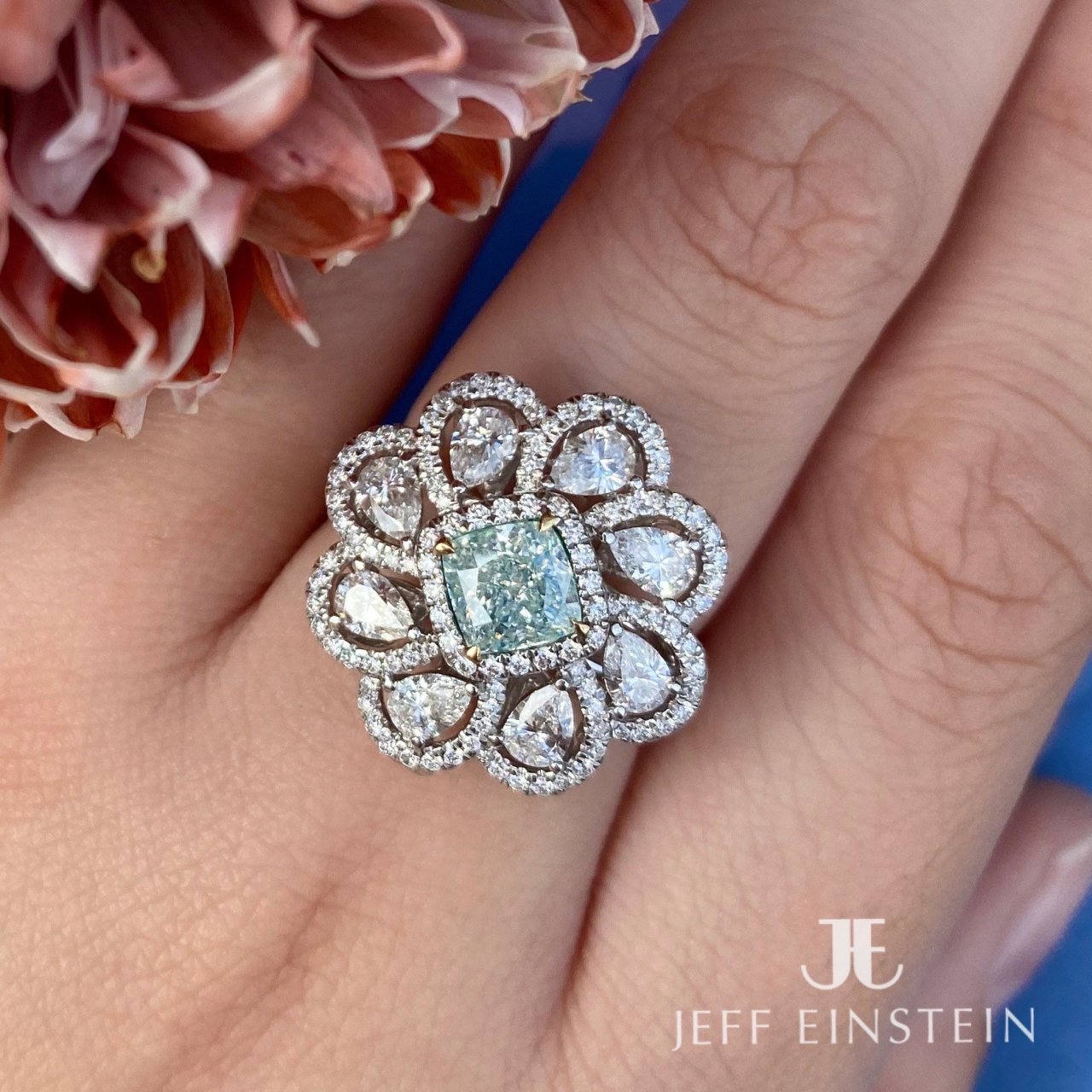 18ct White Gold Convertible Light Green Diamond Flower Ring and Pendant