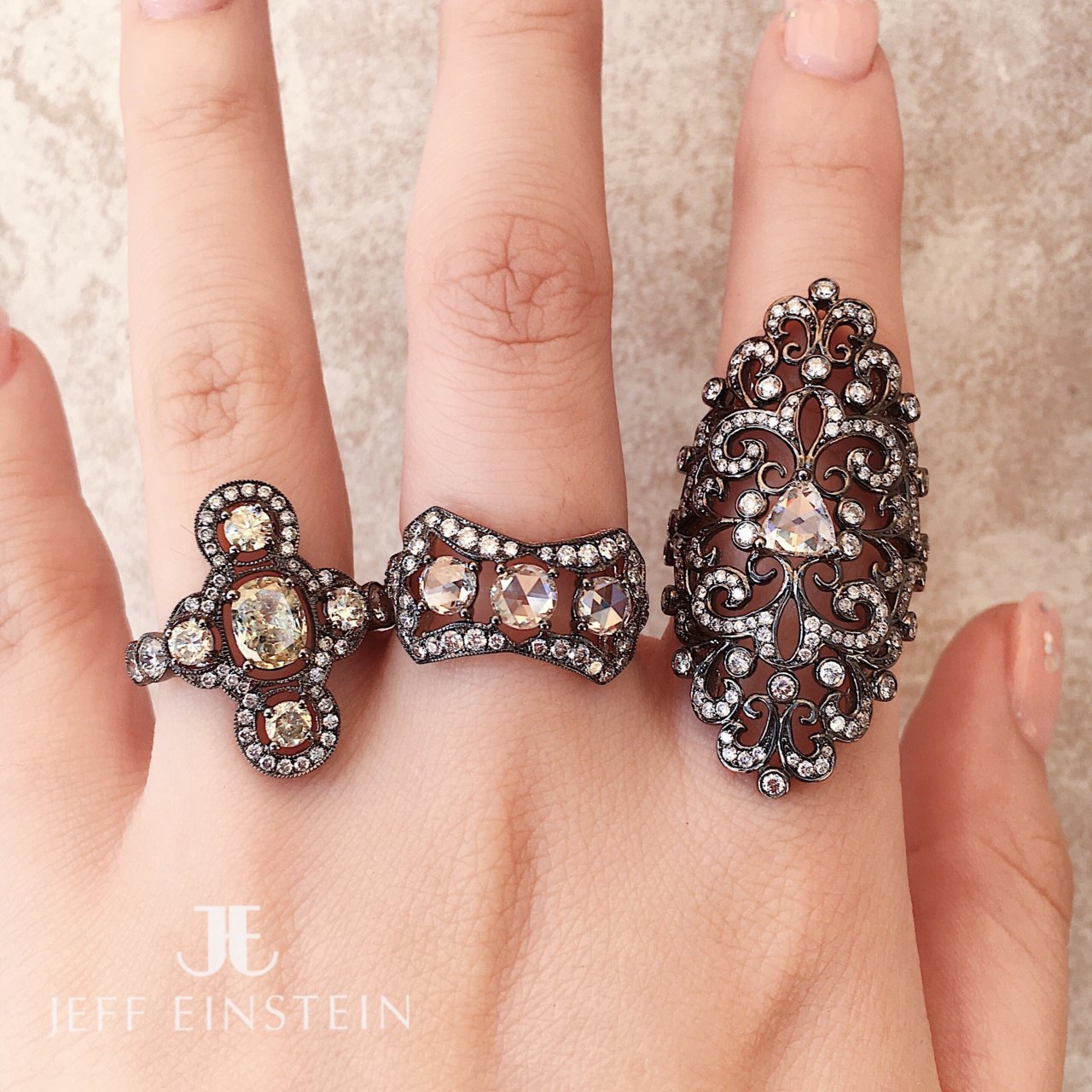 18ct White Gold Yellow and White Diamond Ring