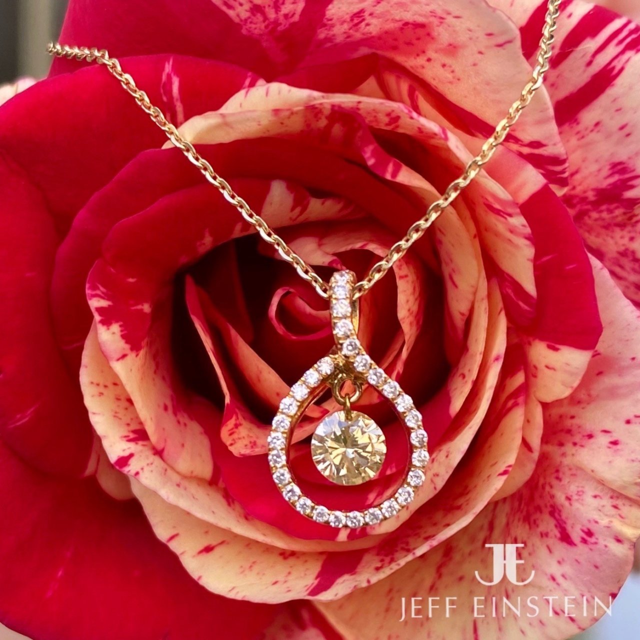 18ct Yellow Gold Diamond Pendant
