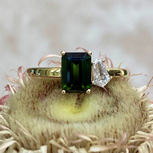 Constellation Collection 14ct Yellow Gold Green Tourmaline and Diamond Ring